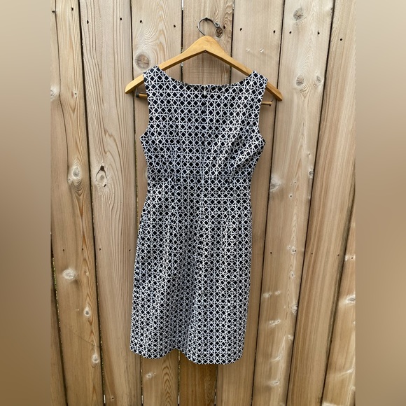 Talbots Sleeveless Petite Black and White  Dress Size 4 - Picture 2 of 6